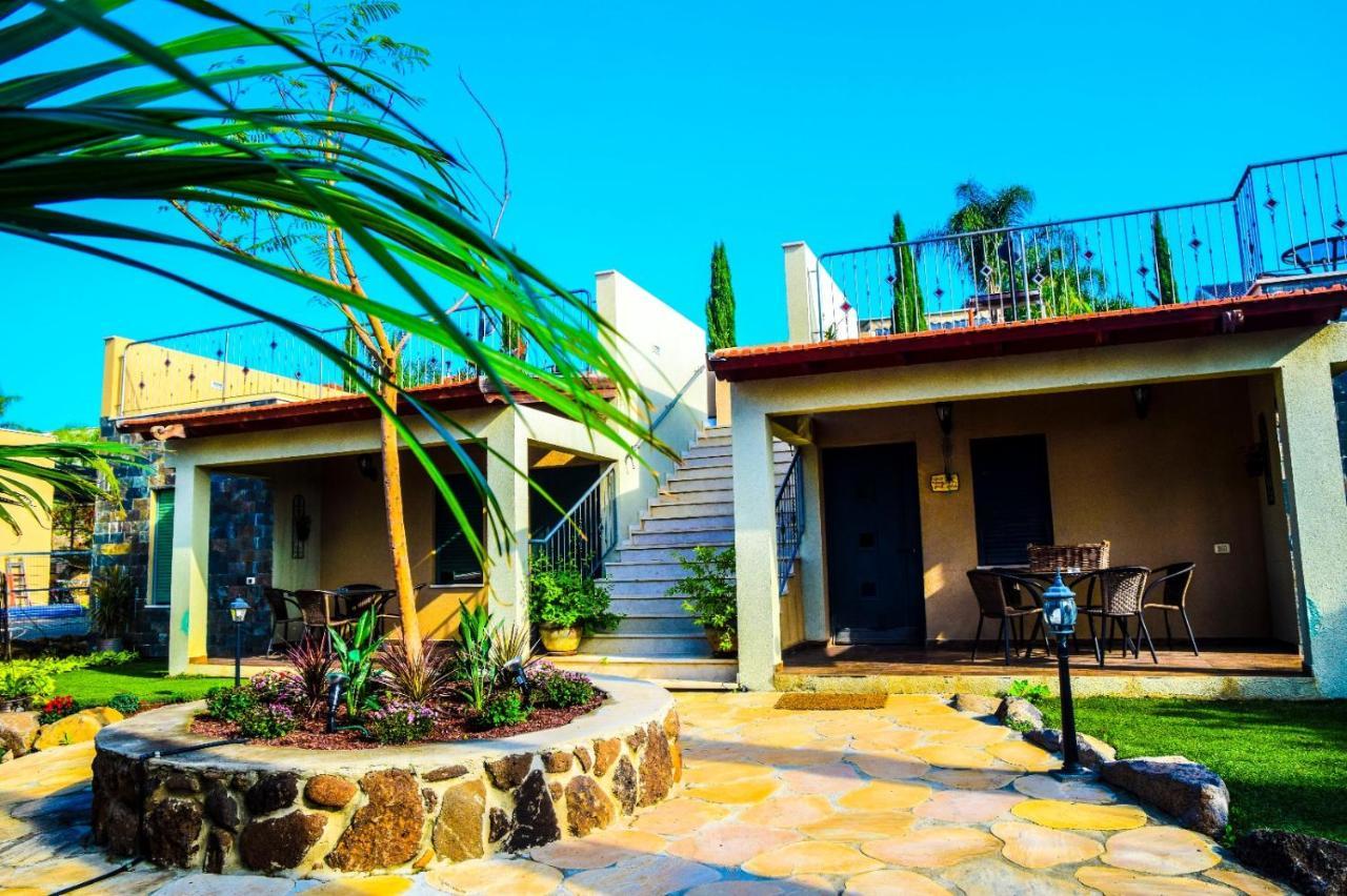 Tenebagolan Suites Zimmers Had Nes Exterior photo