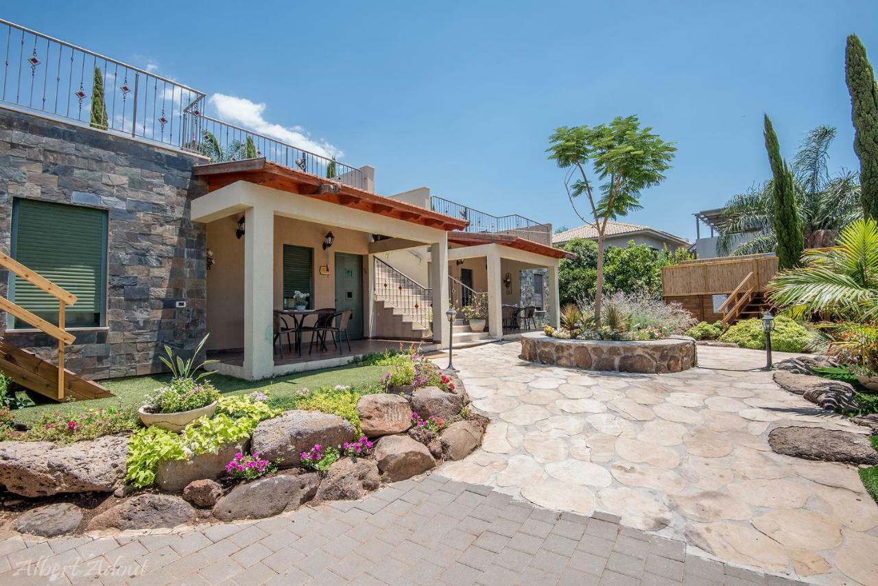 Tenebagolan Suites Zimmers Had Nes Exterior photo